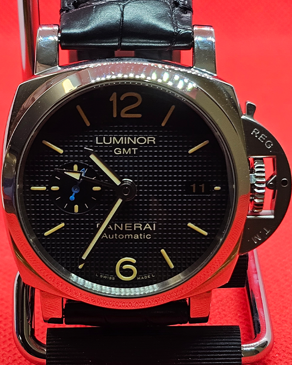 2019 (V Serial) Panerai Luminor 1950 3 Days GMT Automatic 42MM Black Dial Leather Strap (PAM01535)