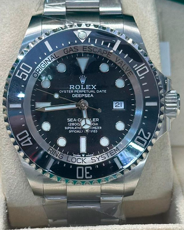 Rolex Sea-Dweller Deepsea 44MM Black Dial Steel Bracelet (126660)