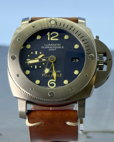 2016 Panerai Submersible "Mike Horn Pole 2 Pole" Limited Edition 47MM Blue Dial Leather Strap (PAM00719)