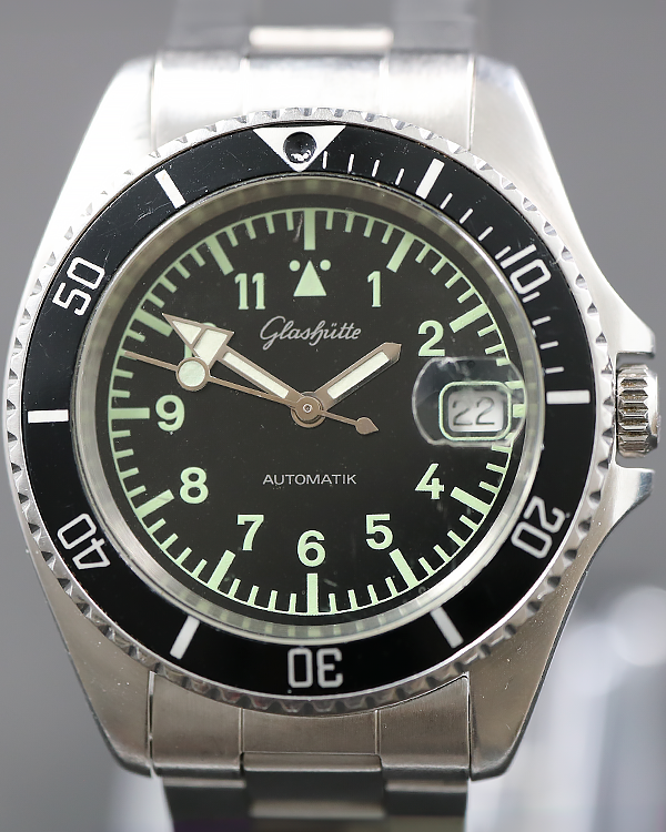 Glashütte Original Taucher Diver Vintage 40MM Black Dial Steel Bracelet (0717-11-38-00)