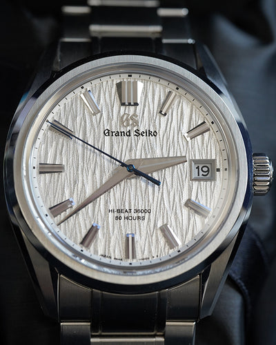 Grand Seiko Evolution 9 40MM Silver Dial Steel Bracelet (SLGH005)