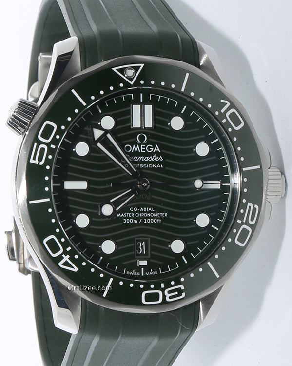 2023 Omega Seamaster Diver 300M "Seaweed" 42MM Green Dial Rubber Strap (210.32.42.20.10.001)