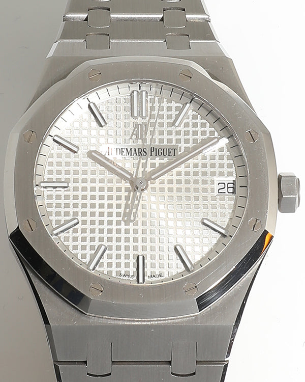 Audemars Piguet Royal Oak 41MM Silver Dial Steel Bracelet (15500ST.OO.1220ST.04)