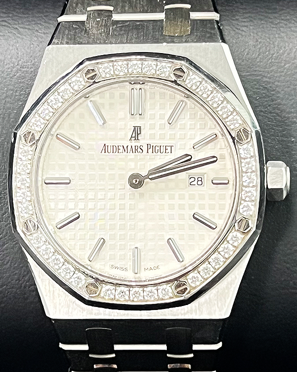 Audemars Piguet Royal Oak 41MM Silver Dial Steel Bracelet (67651BA.ZZ.1261BA.02)