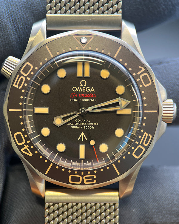 2022 Omega Seamaster Diver 300M "007 Edition" 42MM Brown Dial Titanium Bracelet (210.92.42.20.01.001)