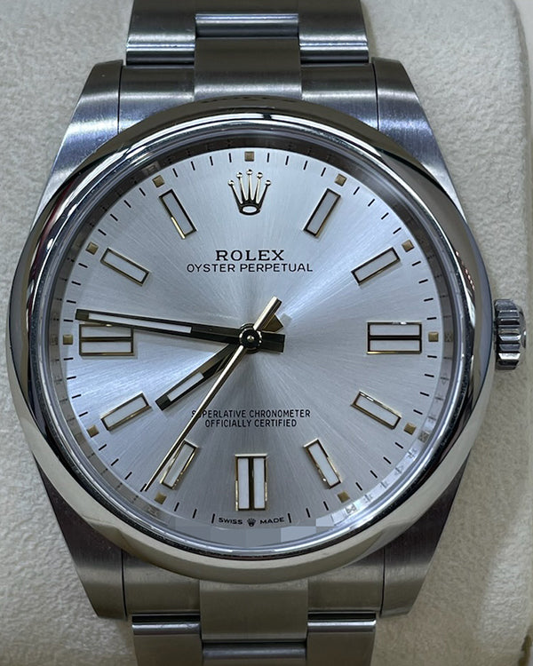 Rolex Oyster Perpetual 41MM Silver Dial Steel Bracelet  (124300)