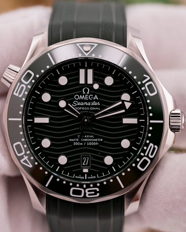 2023 Omega Seamaster Diver "Seaweed" 300M 42MM Green Dial Rubber Strap (210.32.42.20.10.001)