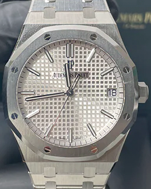 2021 Audemars Piguet Royal Oak 41MM Silver Dial Steel Bracelet (15500ST.OO.1220ST.04)