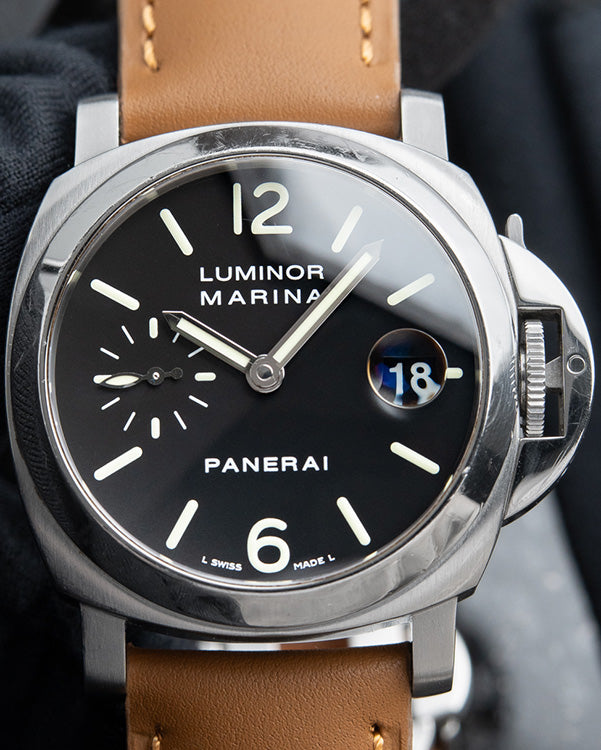 2006 Panerai Luminor Marina 40MM Black Dial Aftermarket Leather Strap (PAM00048)