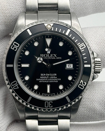 Rolex Sea-Dweller 4000 40MM Black Dial Oyster Bracelet (16600)