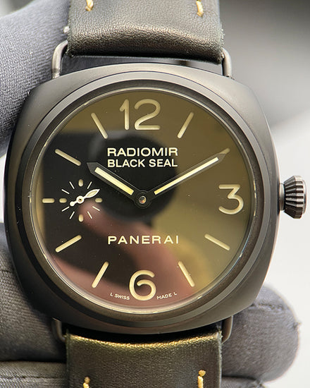 2009 Panerai Radiomir Black Seal 45MM Black Dial Leather Strap (PAM00292)