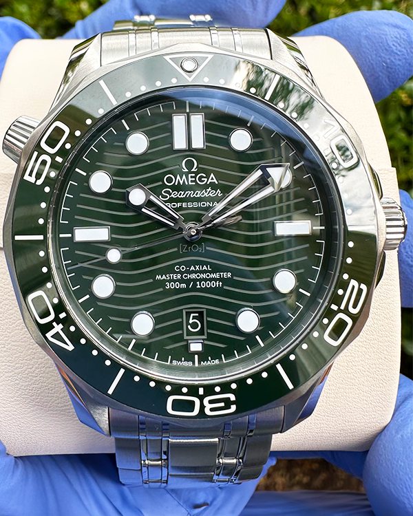 No Reserve - 2023 Omega Seamaster Professional Diver 300M 42MM Green Dial Steel Bracelet (210.30.42.20.10.001)