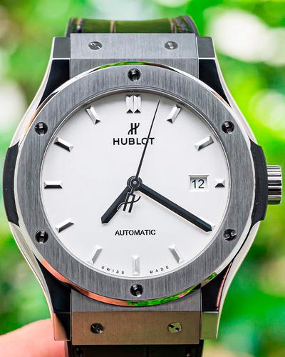 2019 Hublot Classic Fusion 42MM White Opalin Dial Leather Strap (542.NX.2611.LR)