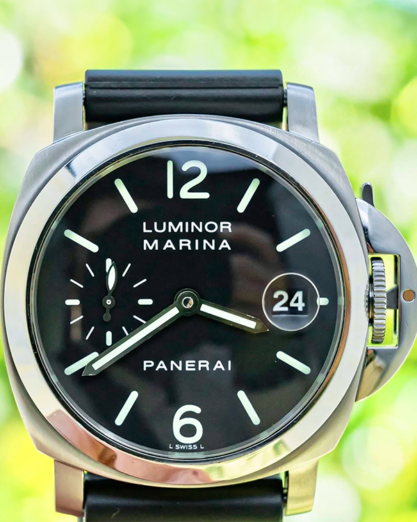 Panerai Luminor Marina 40MM Black Dial Rubber Strap (PAM00048)