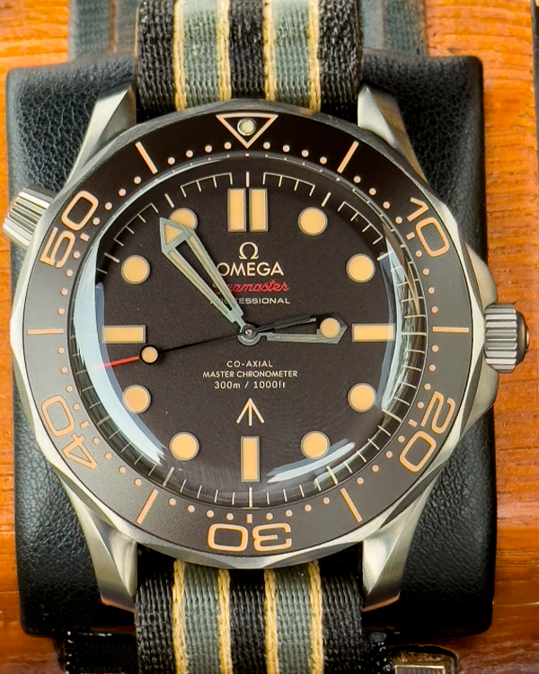 2022 Omega Seamaster Diver 300M "007 No Time To Die" 42MM Brown Dial Textile Strap (210.92.42.20.01.001)