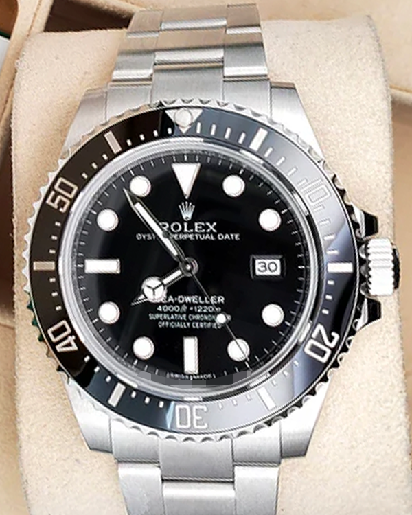 2017 Rolex Sea-Dweller 40MM Black Dial Oyster Bracelet (116600)