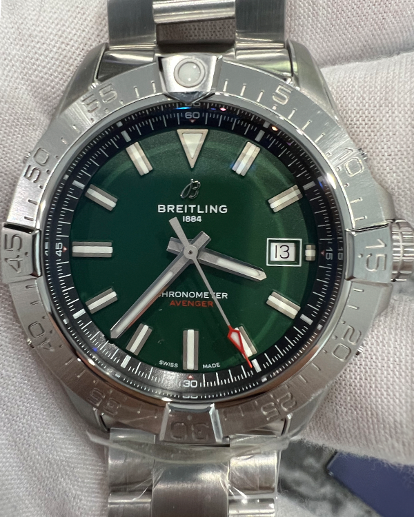 Breitling Avenger 42MM Green Dial Steel Bracelet (A17328101L1A1)