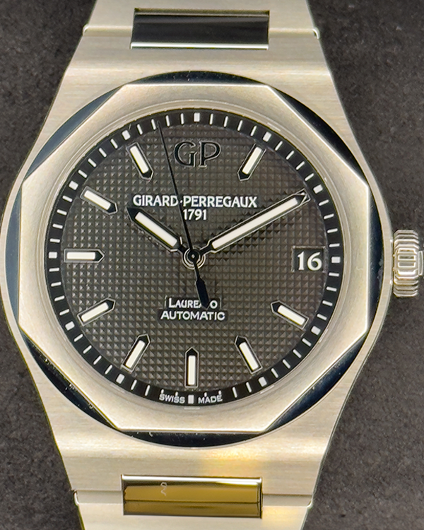 2024 Girard-Perregaux Laureato 42MM Black Dial Steel Bracelet (81010-11-634-11A)