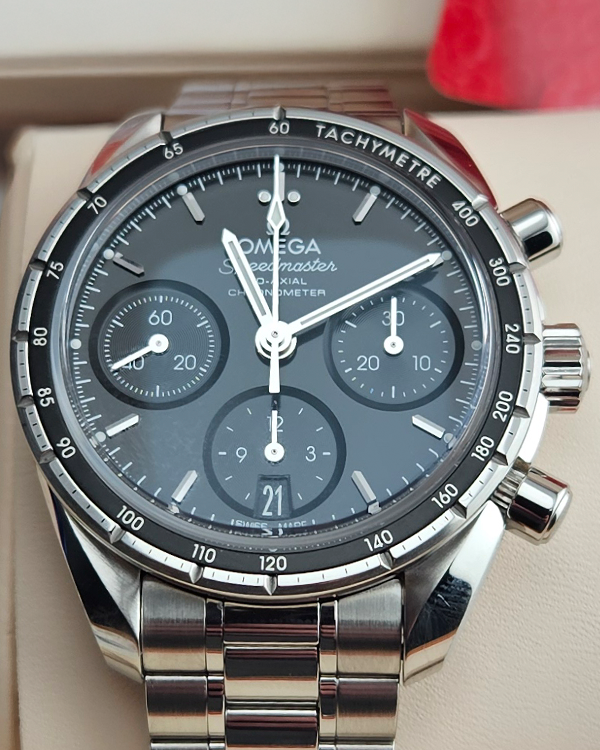 2019 Omega Speedmaster 38MM Black Dial Steel Bracelet (324.30.38.50.01.001)