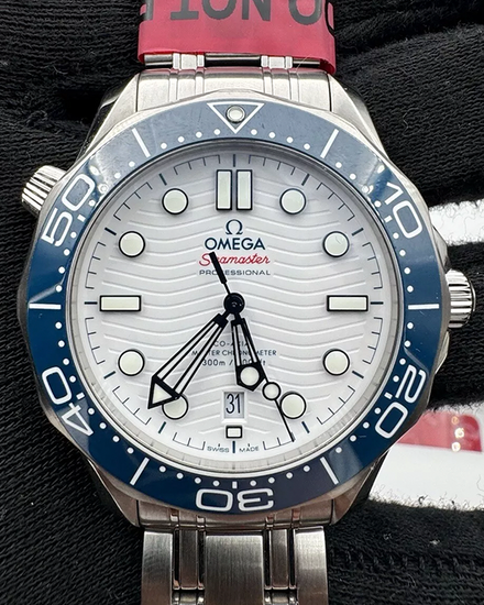 2021 Omega Seamaster Diver 300M "Tokyo 2020" 42MM White Dial Steel Bracelet (522.30.42.20.04.001)