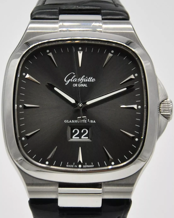 2018 Glashütte Original Seventies Panorama Date 40MM Grey Dial Leather Strap (2-39-47-12-12-14)