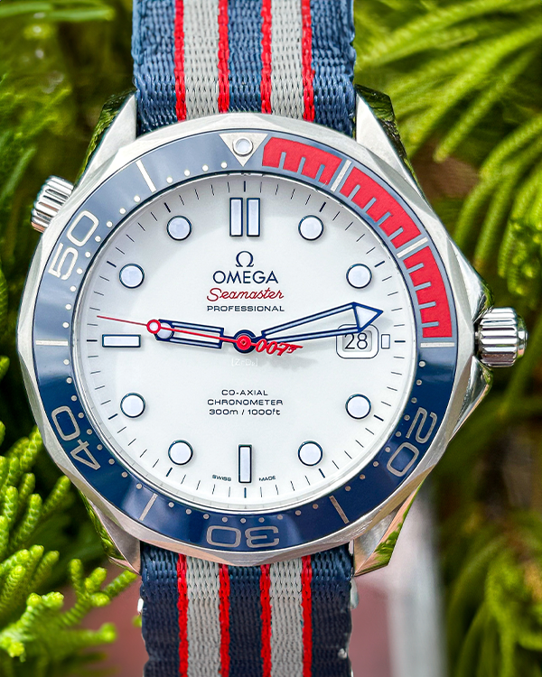 2020 Omega Seamaster Diver 300M Commanders Watch "James Bond" Limited Edition 41MM White Dial Textile Strap (212.32.41.20.04.001)