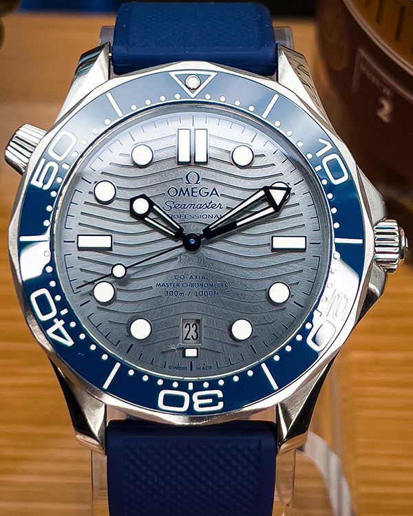 Omega Seamaster Diver 300M 42MM Grey Dial Aftermarket Rubber Strap (210.30.42.20.06.001)