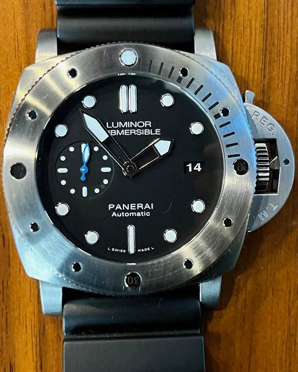 2019 Panerai Luminor Submersible 47MM Black Dial Rubber Strap (PAM01305)