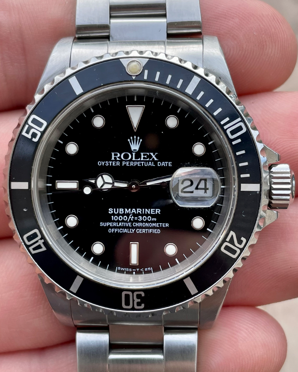 Rolex Submariner Date 40MM Black Dial Oyster Bracelet (16610)