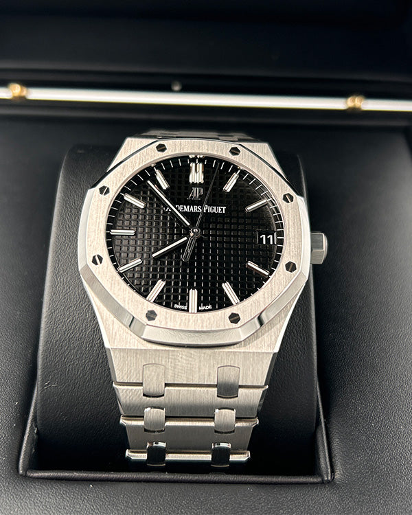 2022 Audemars Piguet Royal Oak Stainless Steel Black Dial (15500ST.OO.1220ST.03)