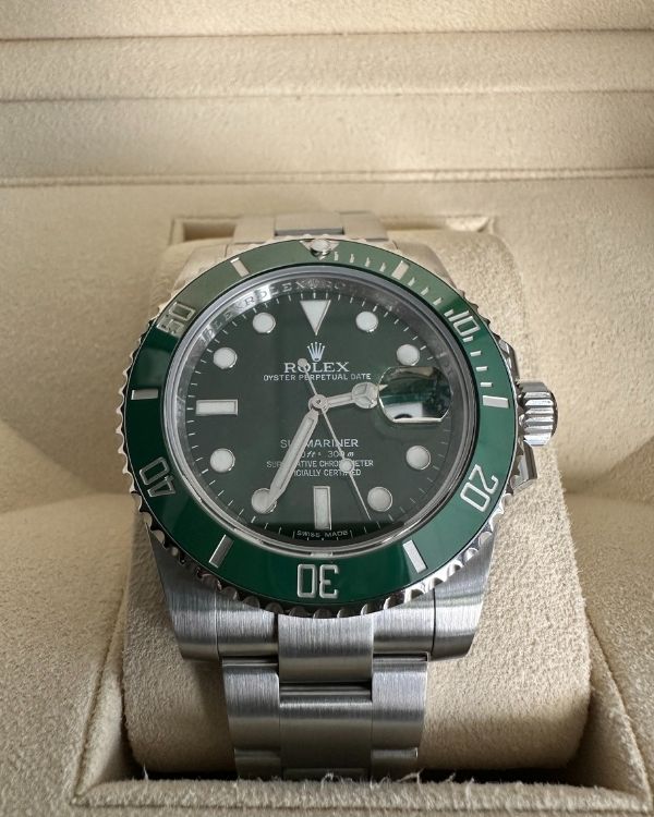 2014 Rolex Submarine Date 40 "Hulk" Green Dial (116610LV)