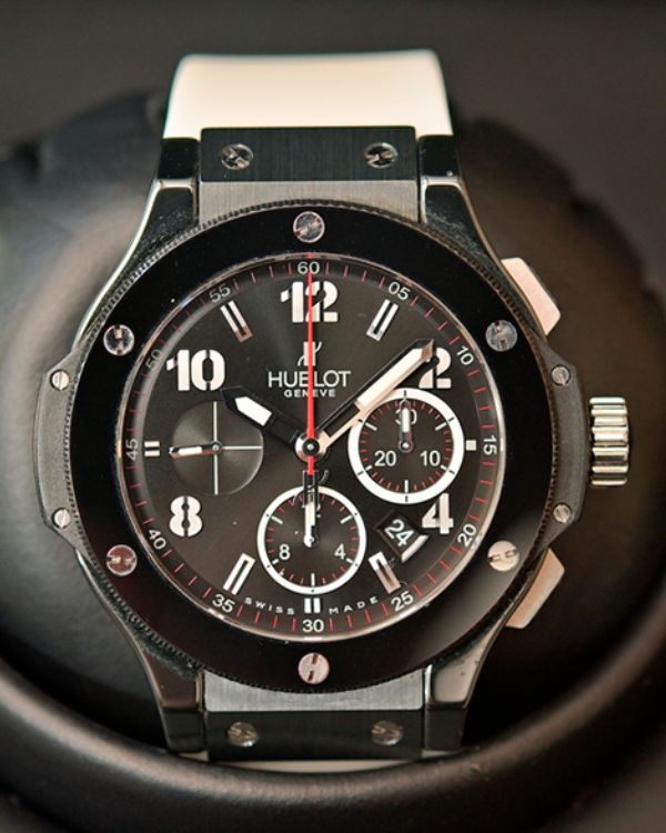 Hublot Big Bang 44mm Chronograph Original Black Magic (301.CM.130.RX)