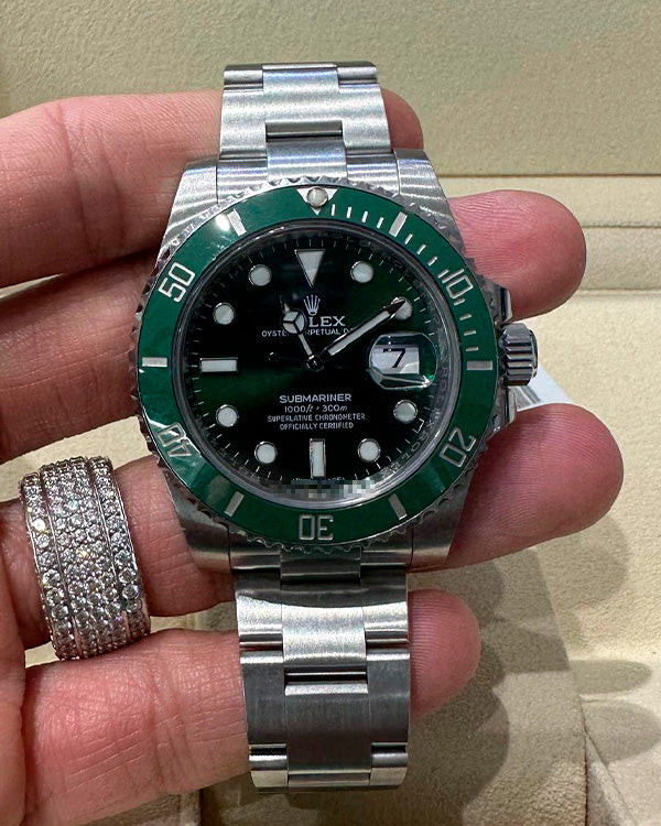 2017 Rolex Submariner Date 40 Hulk Green Dial (116610LV)