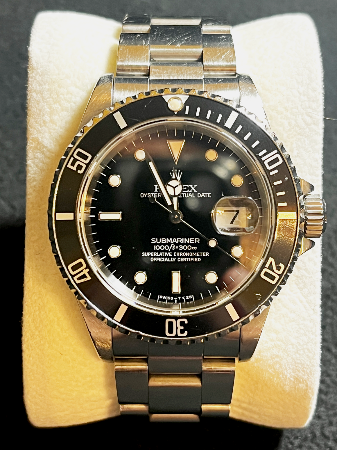 Rolex Submariner Date Steel Black Dial (16610)