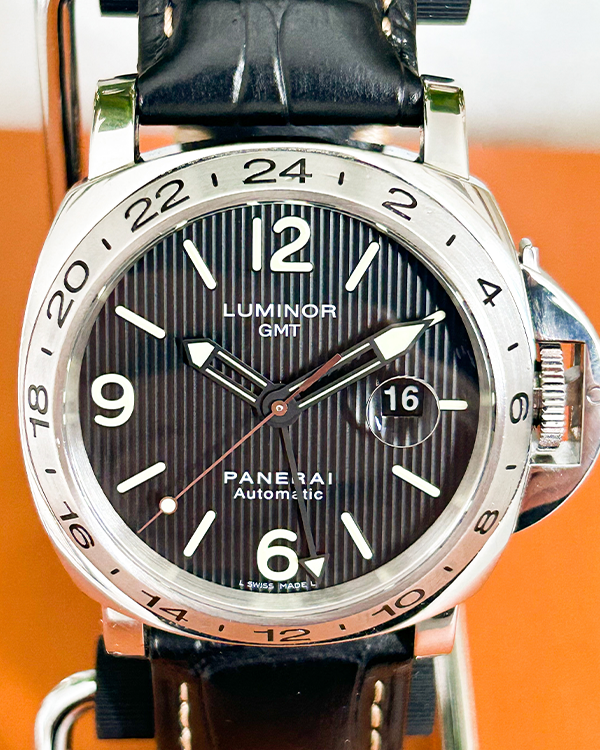 No Reserve - 2013 Panerai Luminor 1950 GMT 44mm Black Tuxedo Dial Special Edition 1000 pcs (PAM00029)